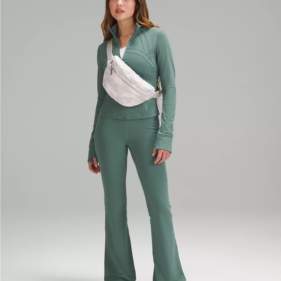 Lululemon City Adventurer Belt Bag 2.5L - Picture 5 of 8